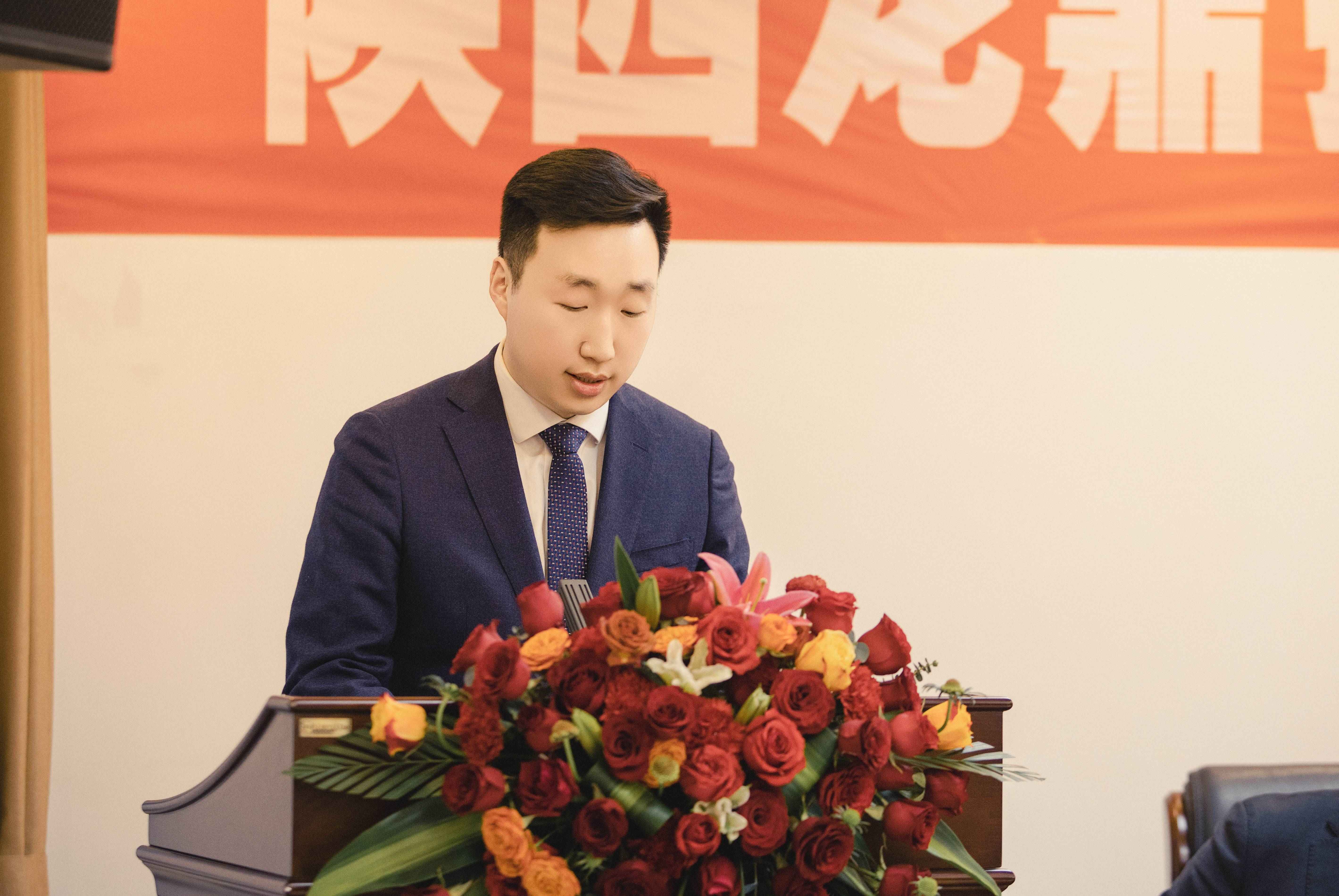 邓梁(1).jpg
